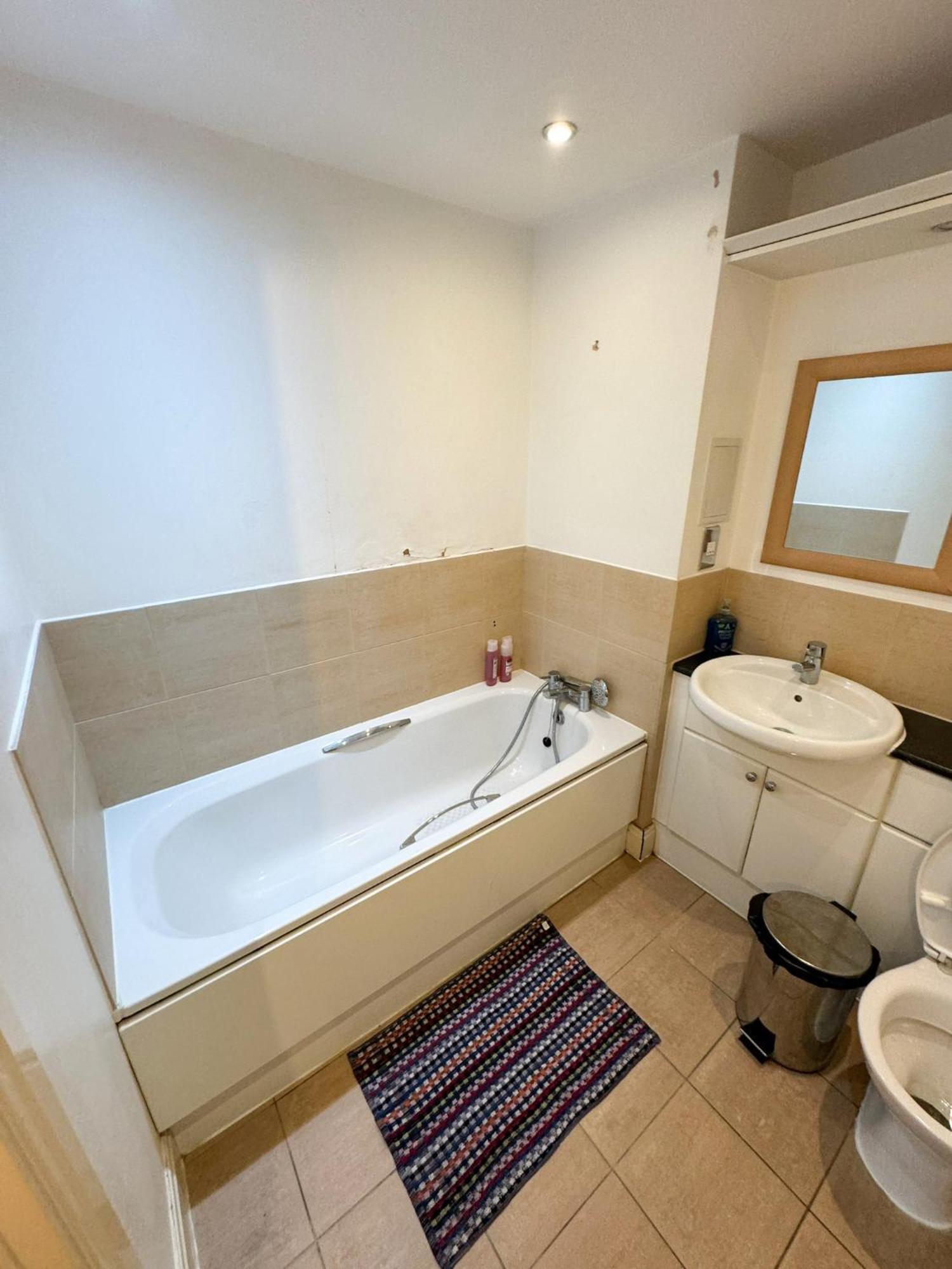 Flat 25